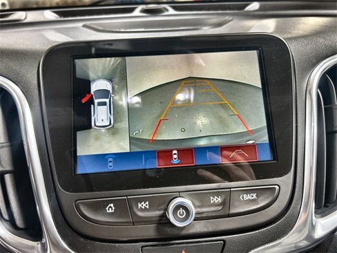 Used 2018 Chevrolet Equinox Premier image 24