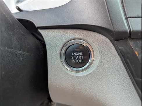 Used 2016 Toyota Sienna XLE image 14