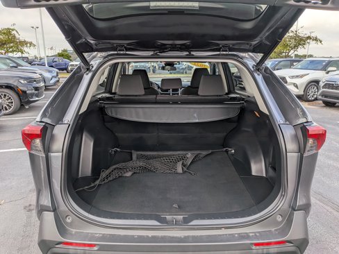 Used 2021 Toyota RAV4 XLE image 21