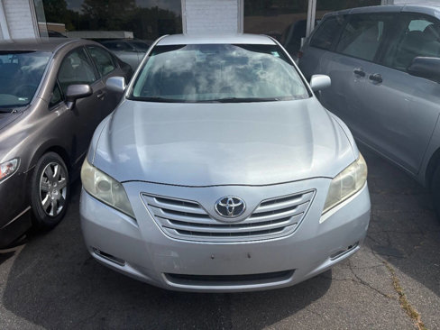 Used 2009 Toyota Camry LE image 1