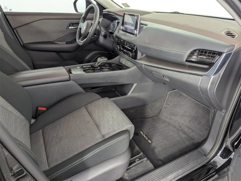 Used 2021 Nissan Rogue SV image 35