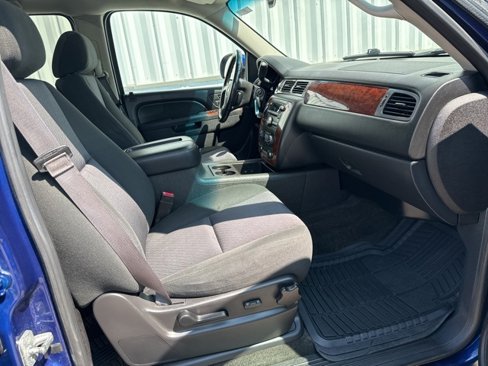 Used 2013 Chevrolet Avalanche LS image 31