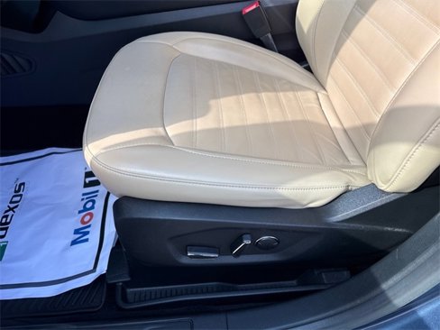 Used 2018 Ford Edge SEL w/ Equipment Group 201A image 25
