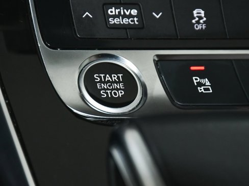 Used 2021 Audi Q8 Premium Plus w/ Premium Plus Package image 46