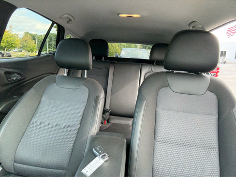Used 2024 Chevrolet Trax LT image 15