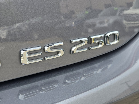 Used 2021 Lexus ES 250 w/ Premium Package image 30