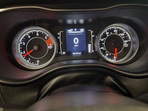 Used 2020 Jeep Cherokee Latitude Plus w/ Cold Weather Group image 10
