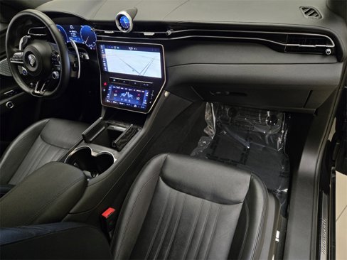 Used 2023 Maserati Grecale GT image 28