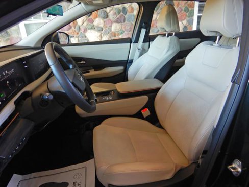 Used 2023 Nissan Ariya AWD image 10