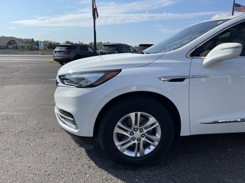 Used 2019 Buick Enclave Essence image 10