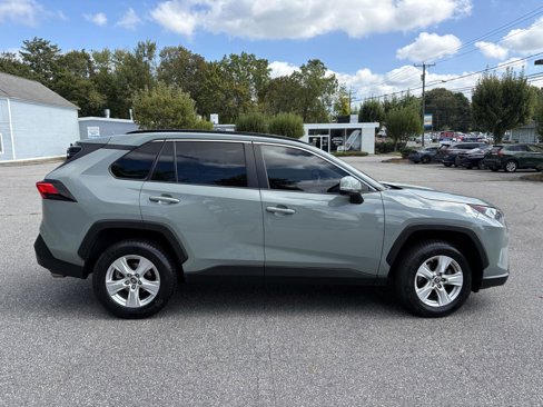 Used 2021 Toyota RAV4 XLE w/ Convenience Package image 8