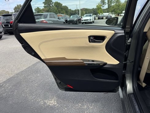 Used 2013 Toyota Avalon Limited image 14