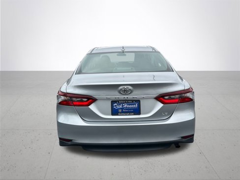 Used 2023 Toyota Camry LE image 8