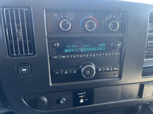 Used 2017 Chevrolet Express 2500 image 11