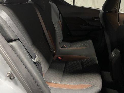 Used 2023 Nissan Kicks SR image 11