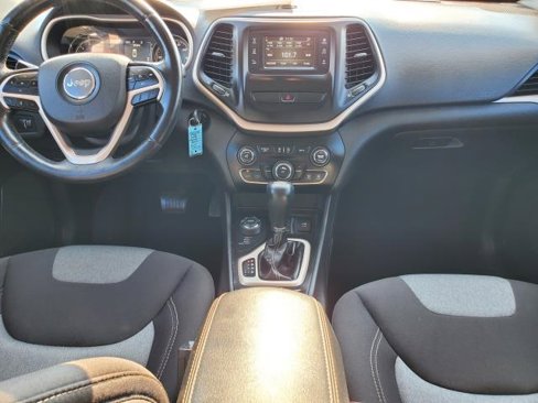 Used 2018 Jeep Cherokee Sport w/ Cold Weather Group image 14
