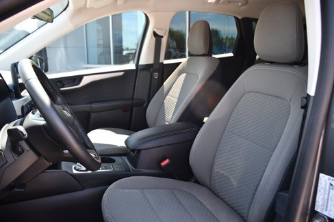 Used 2022 Ford Escape SE w/ Cold Weather Package image 13