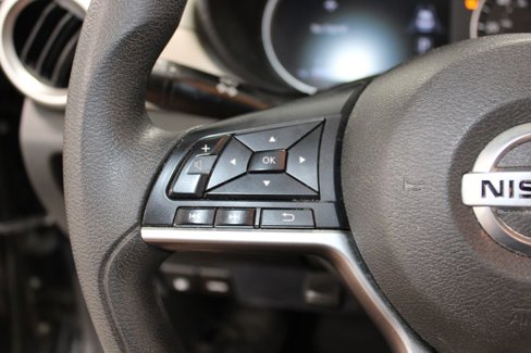 Used 2022 Nissan Versa SV image 20
