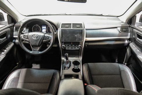 Used 2017 Toyota Camry SE image 23