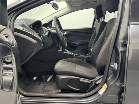 Used 2017 Ford Focus SE image 13
