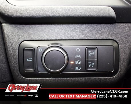 Used 2024 Ford Escape ST-Line w/ Cold Weather Package image 8