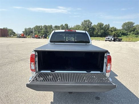 Used 2014 Nissan Frontier SV image 30