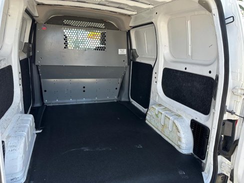 Used 2019 Nissan NV200 S image 17
