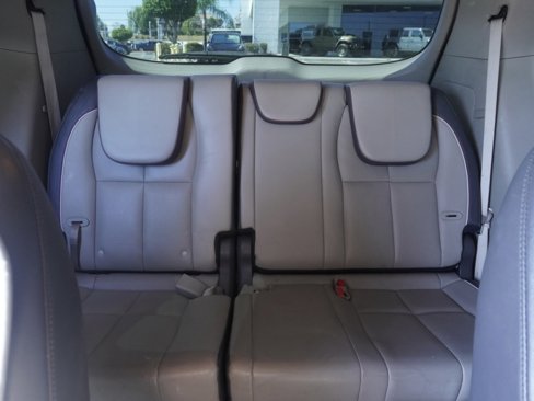 Used 2017 Kia Sedona LX w/ LX Essentials Premium Package image 24