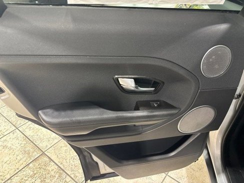 Used 2015 Land Rover Range Rover Evoque Pure Plus image 21