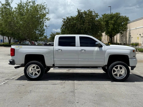 Used 2016 Chevrolet Silverado 1500 LTZ Z71 w/ LTZ Plus Package image 4