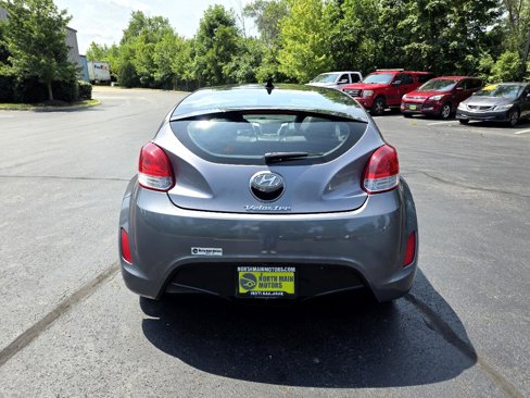 Used 2013 Hyundai Veloster w/ Style Pkg image 6