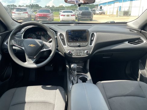 Used 2025 Chevrolet Malibu LT image 9