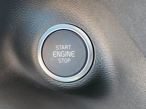New 2025 Volvo XC40 B5 Core w/ Protection Package image 30