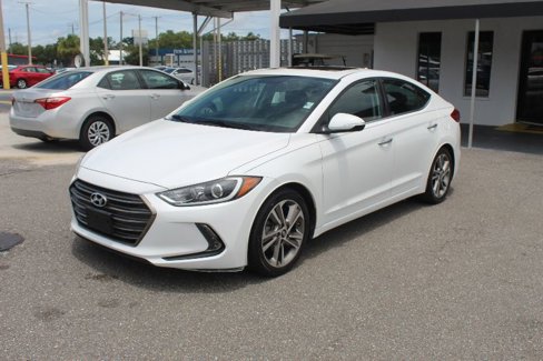 Used 2017 Hyundai Elantra Limited w/ Limited Tech Package 08 image 7