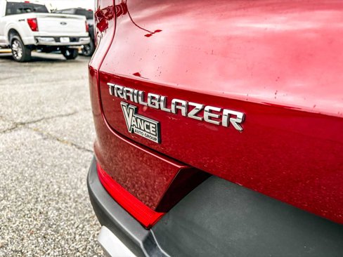 Used 2024 Chevrolet TrailBlazer LT w/ Convenience Package image 9