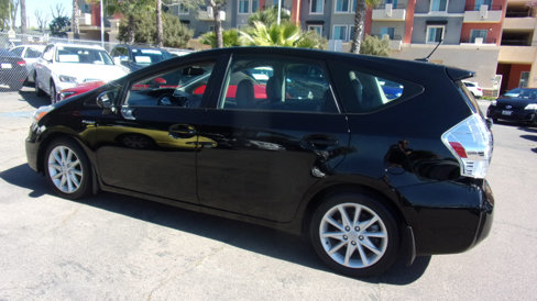 Used 2012 Toyota Prius V Five image 9