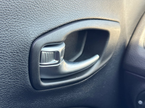 Used 2019 Jeep Compass High Altitude image 25