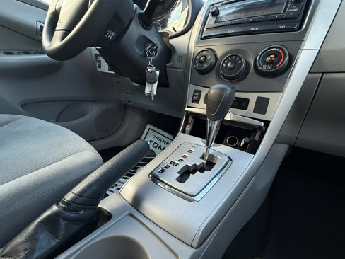 Used 2012 Toyota Corolla LE image 25