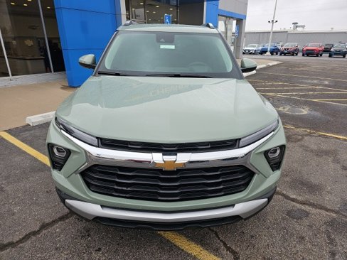 New 2025 Chevrolet TrailBlazer LT w/ Convenience Package image 2