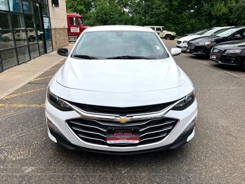Used 2020 Chevrolet Malibu LT image 2