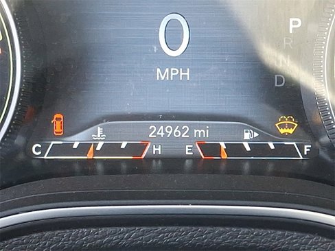 Used 2021 Jeep Cherokee Trailhawk w/ Technology Group image 19