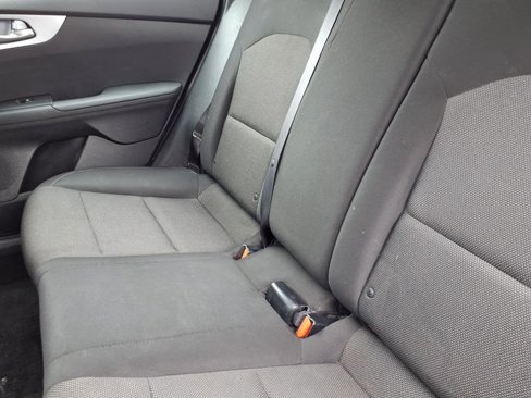 Used 2022 Kia Forte LXS w/ LXS Technology Package image 5