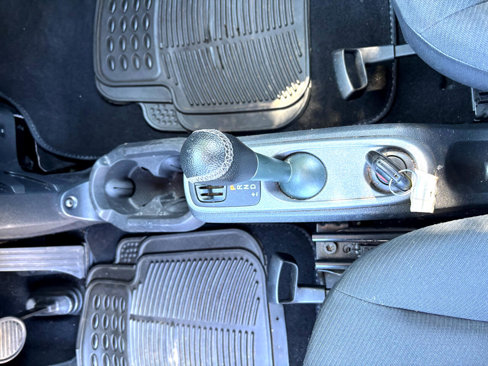 Used 2015 smart fortwo pure image 15