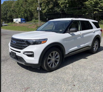 Used 2021 Ford Explorer XLT image 4