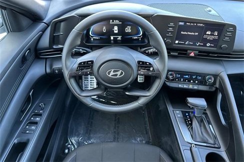 Used 2025 Hyundai Elantra Sport image 15