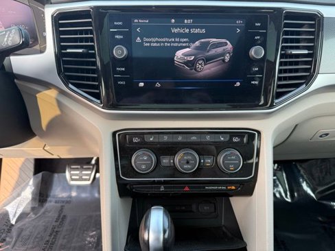 Used 2022 Volkswagen Atlas SEL Premium image 24