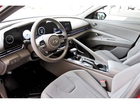 Used 2024 Hyundai Elantra SEL image 14