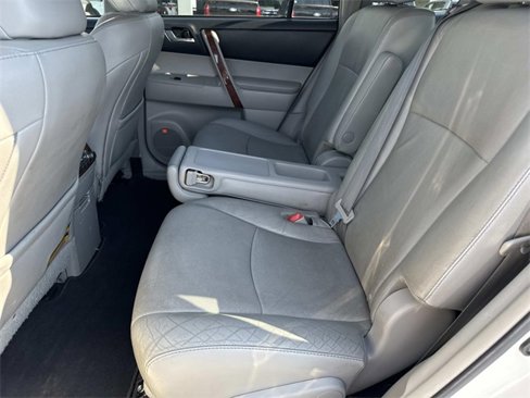 Used 2011 Toyota Highlander Limited image 16