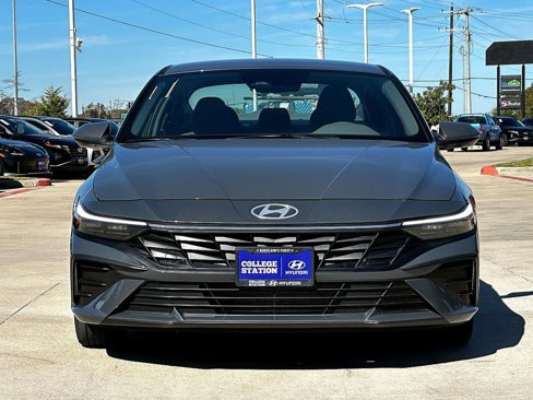 Used 2024 Hyundai Elantra SE image 9
