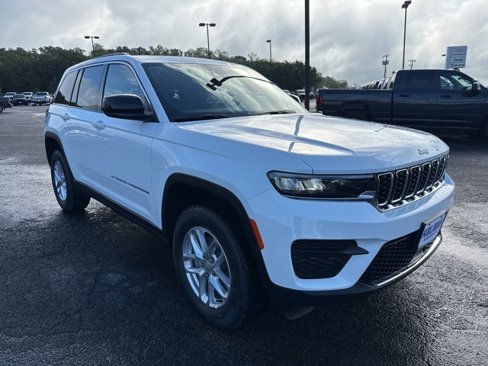 New 2025 Jeep Grand Cherokee Laredo X w/ Luxury Tech Group I image 7